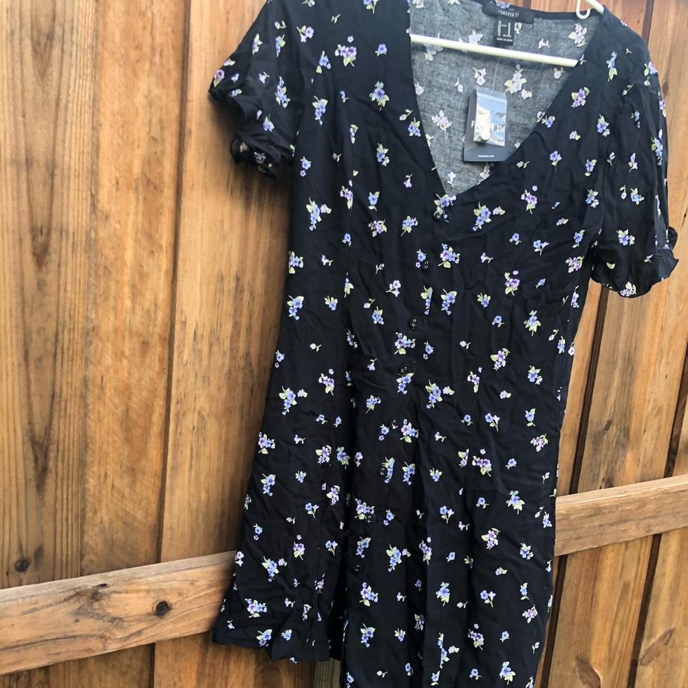 Forever 21 Floral Black Dress !🖤✨New With Tags 💚